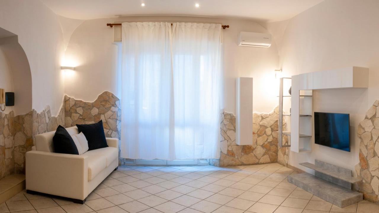 Naro Suites And Rooms Баколи Экстерьер фото