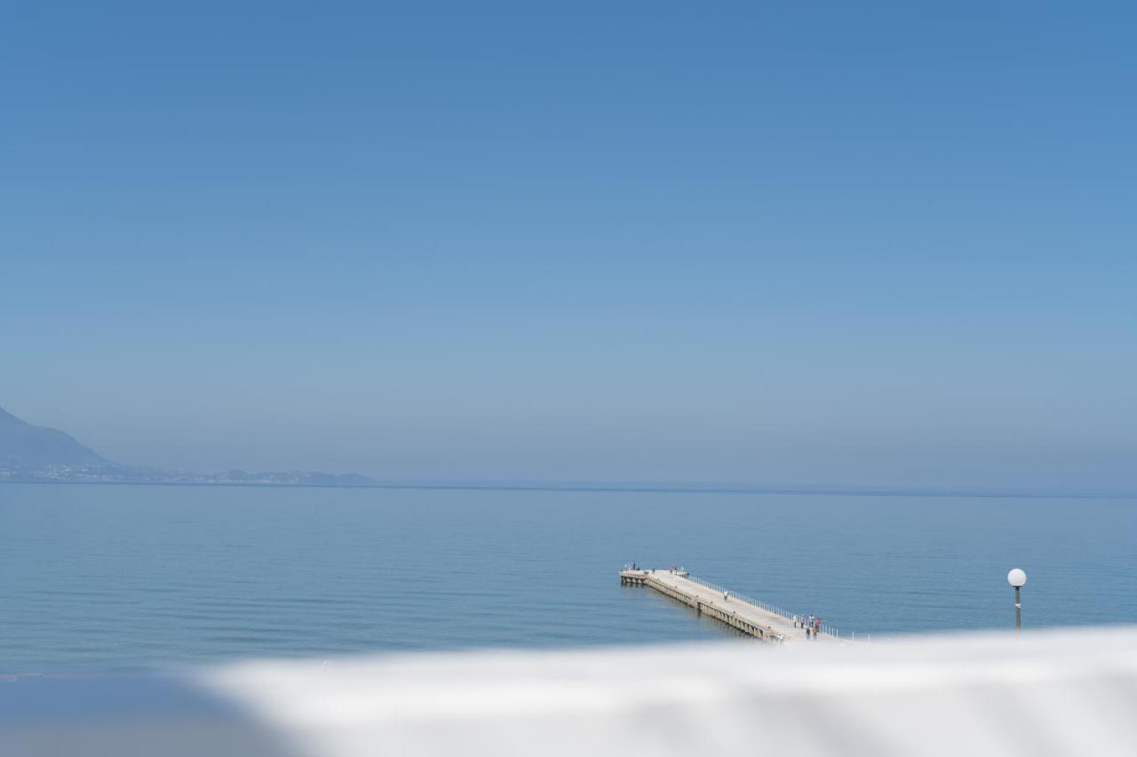 Naro Suites And Rooms Баколи Экстерьер фото