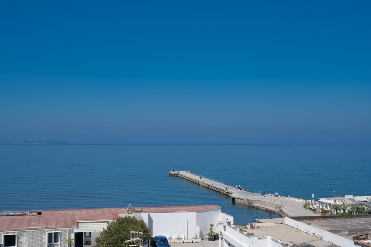 Naro Suites And Rooms Баколи Экстерьер фото